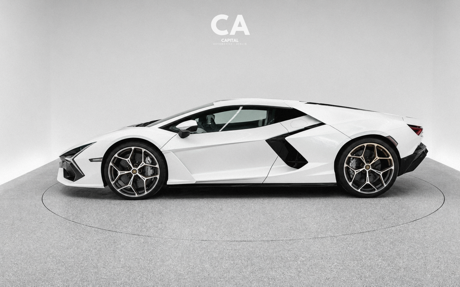 Lamborghini Revuelto